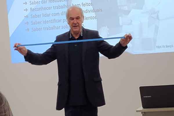 Curso de Líder e Encarregado(a) de Limpeza Presencial